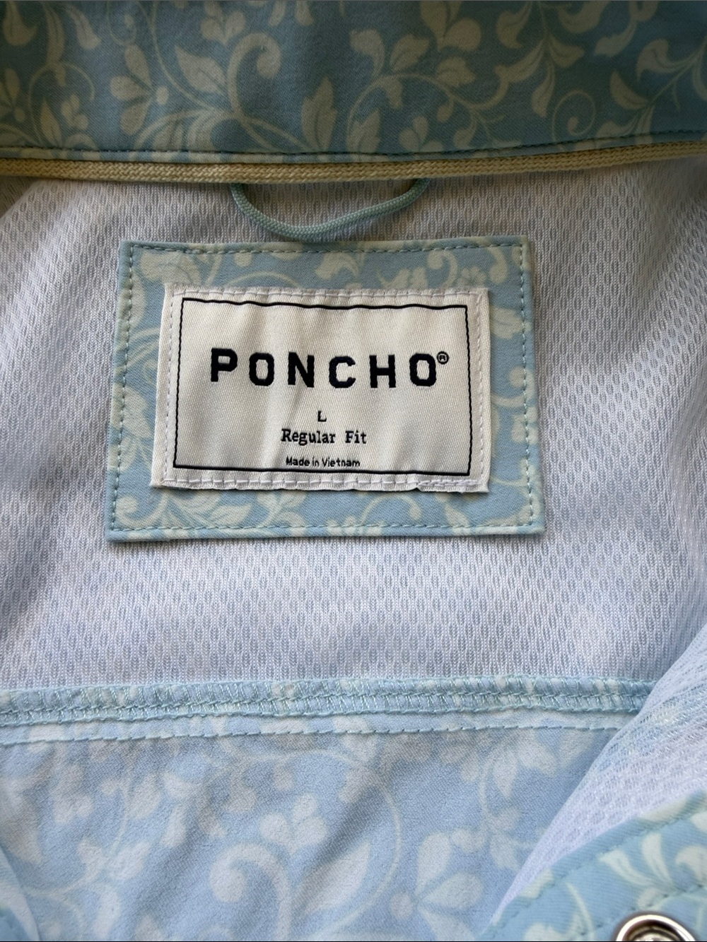 Poncho Light Blue Floral Short-Sleeve Men's Button-Up Shirt - Picture 5 of 7